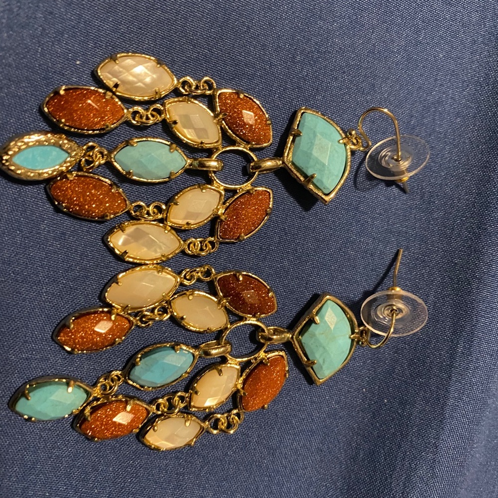 Kendra Scott earrings never worn no tags